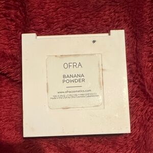 OFRA Banana Powder in White Case
